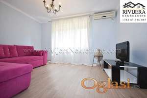 Jednoiposoban stan u centru grada Herceg Novi